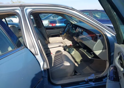 2007 Lincoln Town Car Signature from USA, damaged, VIN 1LNHM81V97Y609417